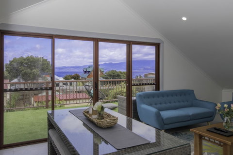 South Arm Luxury Loft - Holiday Byron Bay 0