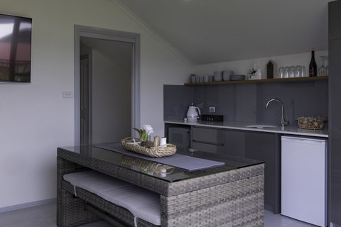 South Arm Luxury Loft - Holiday Byron Bay 13