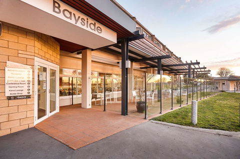 Bayside Hotel - Holiday Byron Bay 0