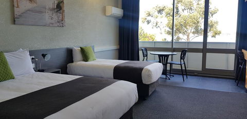 Bayside Hotel - Holiday Byron Bay 24
