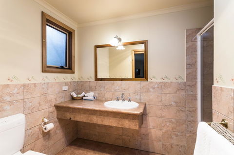 Cradle Forest Inn - Holiday Byron Bay 19