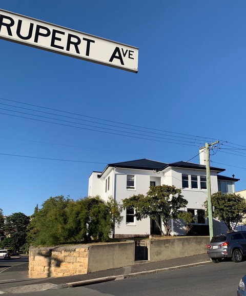 Devine Stays - Rupert #1 NOHO Art Apartment - Holiday Byron Bay 4