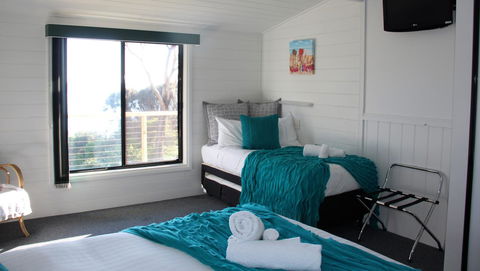 KINGFISHER COTTAGE Beachfront At The Binalong Bay - Holiday Byron Bay 5