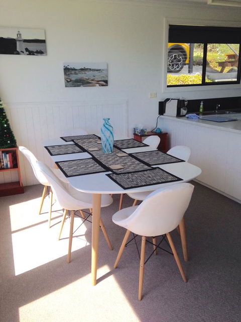 KINGFISHER COTTAGE Beachfront At The Binalong Bay - Holiday Byron Bay 14