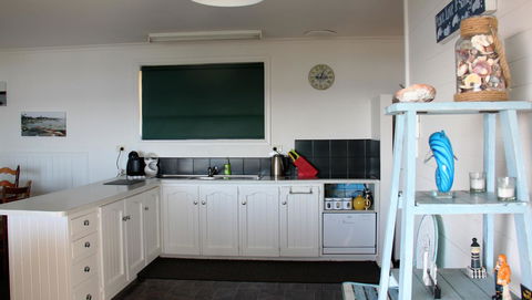 KINGFISHER COTTAGE Beachfront At The Binalong Bay - Holiday Byron Bay 20