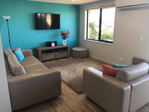 Self Contained Beach View Apartment - Holiday Byron Bay 4