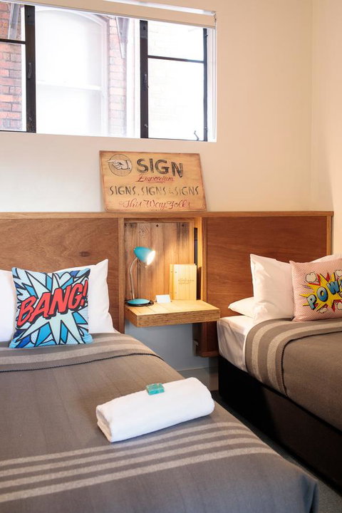 Alabama Hotel Hobart - Holiday Byron Bay 23