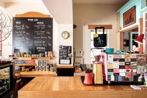 Alabama Hotel Hobart - Holiday Byron Bay 5