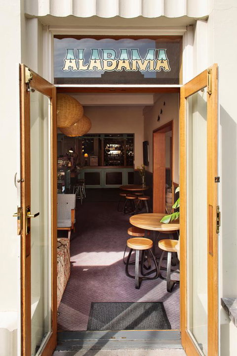 Alabama Hotel Hobart - Holiday Byron Bay 12