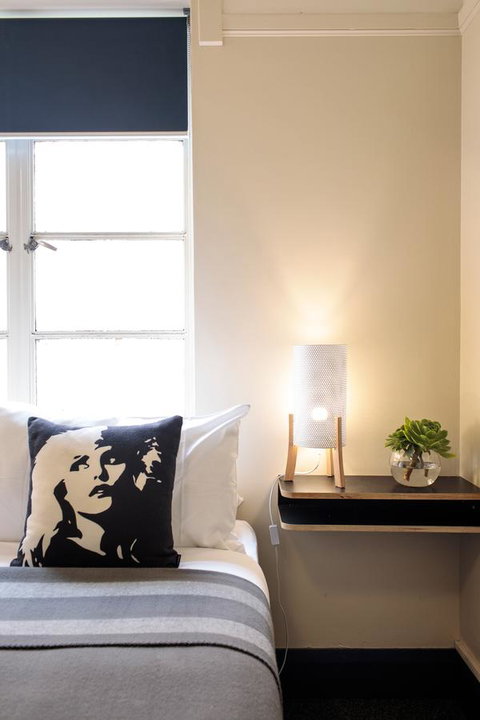 Alabama Hotel Hobart - Holiday Byron Bay 20