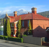 Edinburgh Gallery Bed  Breakfast - Holiday Byron Bay