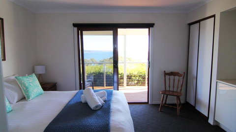 DOLPHIN LOOKOUT COTTAGE - Amazing Views Of The Bay Of Fires - Holiday Byron Bay 13