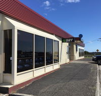 Regatta Point Tavern  Holiday Villas - Holiday Byron Bay
