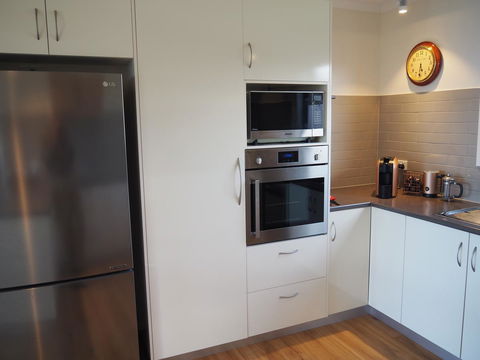 GRANITE BEACH HOUSE @ Bay Of Fires - Holiday Byron Bay 11