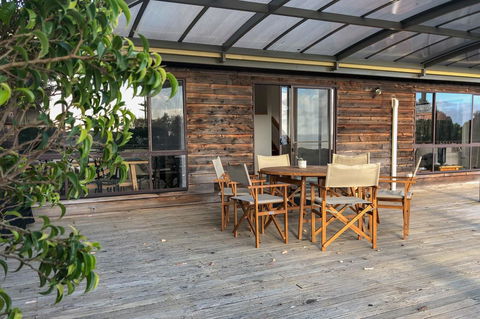 HIDDEN HAVEN Binalong Bay - Holiday Byron Bay 1