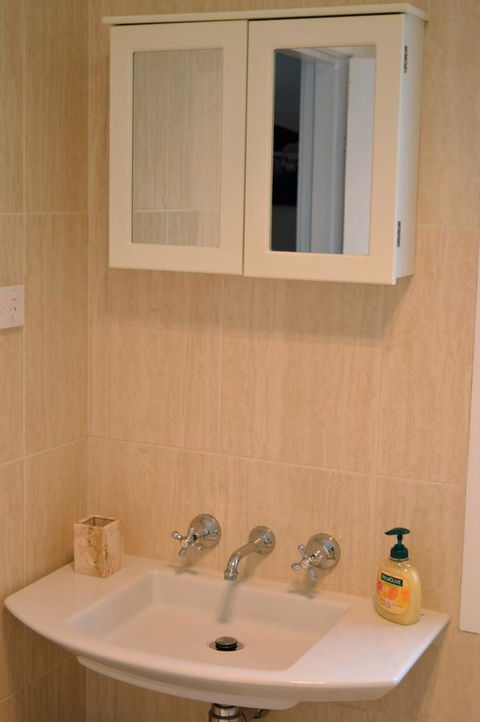 Lyttleton Cottage - Holiday Byron Bay 11
