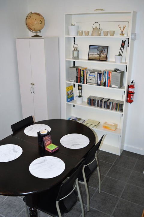 Lyttleton Cottage - Holiday Byron Bay 12