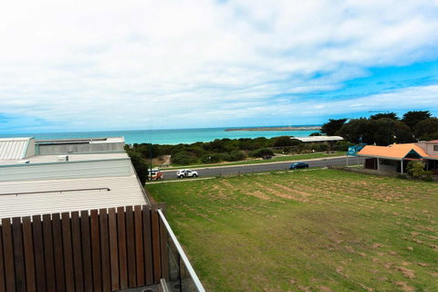 The Apollo - Holiday Byron Bay 15