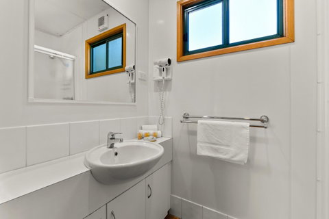 Bright Riverside Holiday Park - Holiday Byron Bay 20