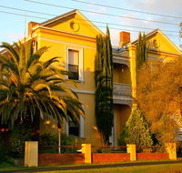 Campbell st Lodge