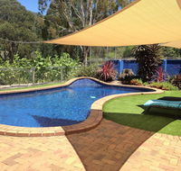 Snow View Holiday Units - Holiday Byron Bay