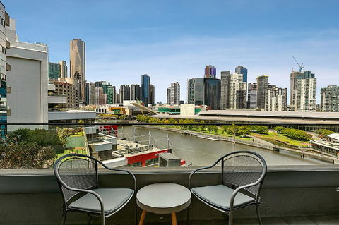 Melbourne Holiday Apartments Flinders Wharf - Holiday Byron Bay 2