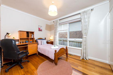 Lovely 5BR Full House In Glen Waverley, Walk To Train, Bus & Shops - Holiday Byron Bay 7
