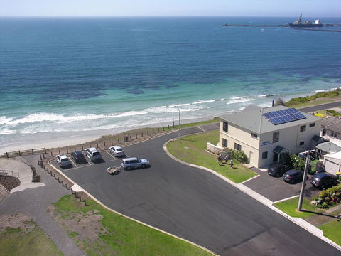 Clifftop Apartments Portland Vic - Holiday Byron Bay 7