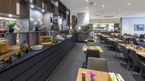 Oaks Melbourne On Market Hotel - Holiday Byron Bay 13