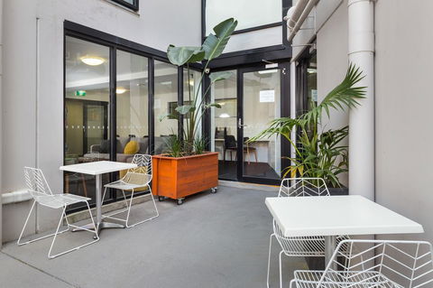 City Edge North Melbourne Apartment Hotel - Holiday Byron Bay 11