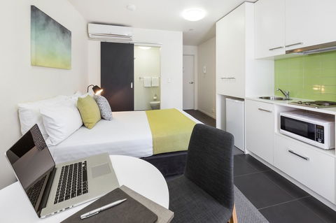 City Edge North Melbourne Apartment Hotel - Holiday Byron Bay 5