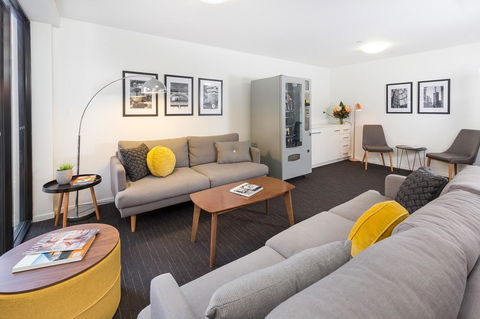 City Edge North Melbourne Apartment Hotel - Holiday Byron Bay 18