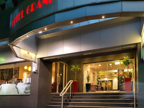 Hotel Grand Chancellor Melbourne - Holiday Byron Bay 2