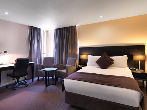 Hotel Grand Chancellor Melbourne - Holiday Byron Bay 11