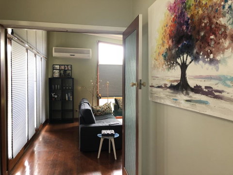 Growse House Yarram 3BR - Holiday Byron Bay 6