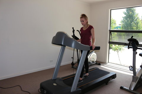 Bairnsdale International - Holiday Byron Bay 6