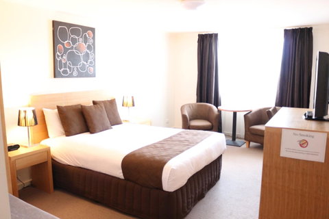 Bairnsdale International - Holiday Byron Bay 3