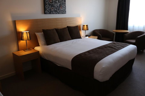 Bairnsdale International - Holiday Byron Bay 11