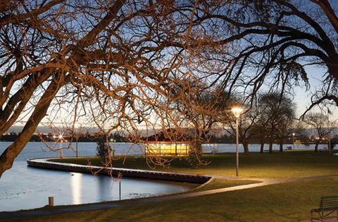 Lake Wendouree Luxury Apartments - Holiday Byron Bay 1