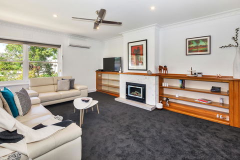 Lake Wendouree Luxury Apartments - Holiday Byron Bay 7