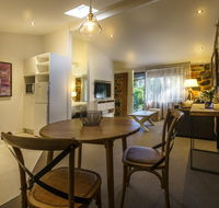 Bright Mystic Valley - Holiday Byron Bay