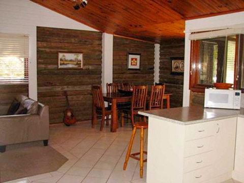 The Cabin - Holiday Byron Bay 3