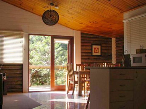 The Cabin - Holiday Byron Bay 0