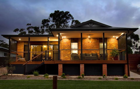 The Clyde Greenock - Holiday Byron Bay 0