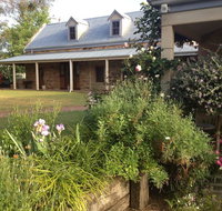 The Coach House on River and Park - Holiday Byron Bay