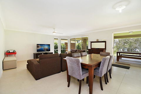 The Corso - Gorokan - Holiday Byron Bay 2