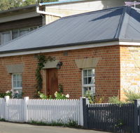 The Cottage South Hobart - Holiday Byron Bay