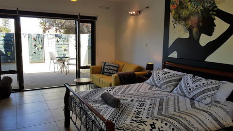 The Courtyard - Holiday Byron Bay 0