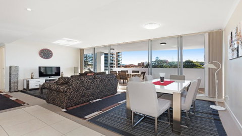 The Crest 201 - Forster CBD! - Holiday Byron Bay 1