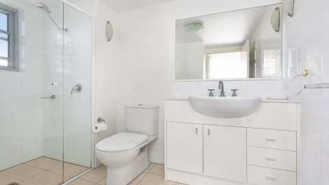 The Crest 201 - Forster CBD! - Holiday Byron Bay 3